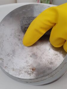 The metal steel sponge