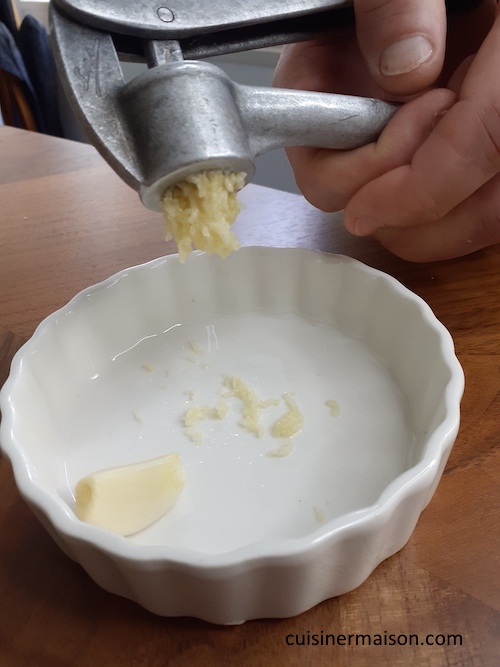 Chop the garlic