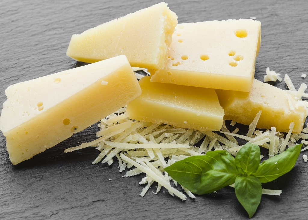 How many grams does a kilo of cheese contain