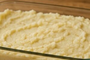 How long can mashed potato-potatoes stay at room temperature